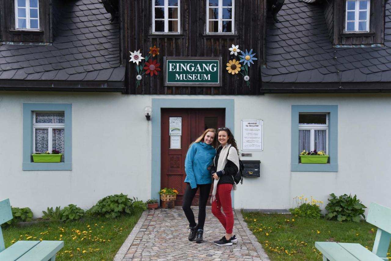 Hotel Erbgericht Buntes Haus Seiffen Extérieur photo